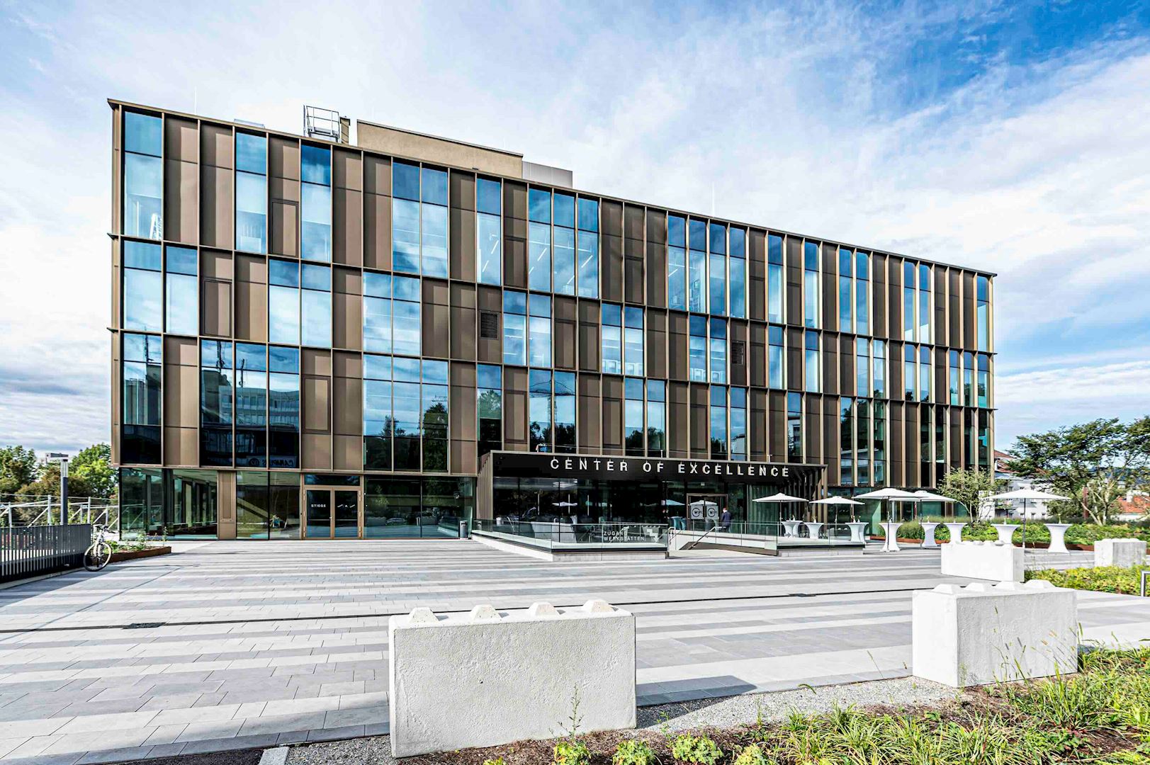 Das neue Bildungszentrum Das neue Bildungszentrum "Center of Excellence"